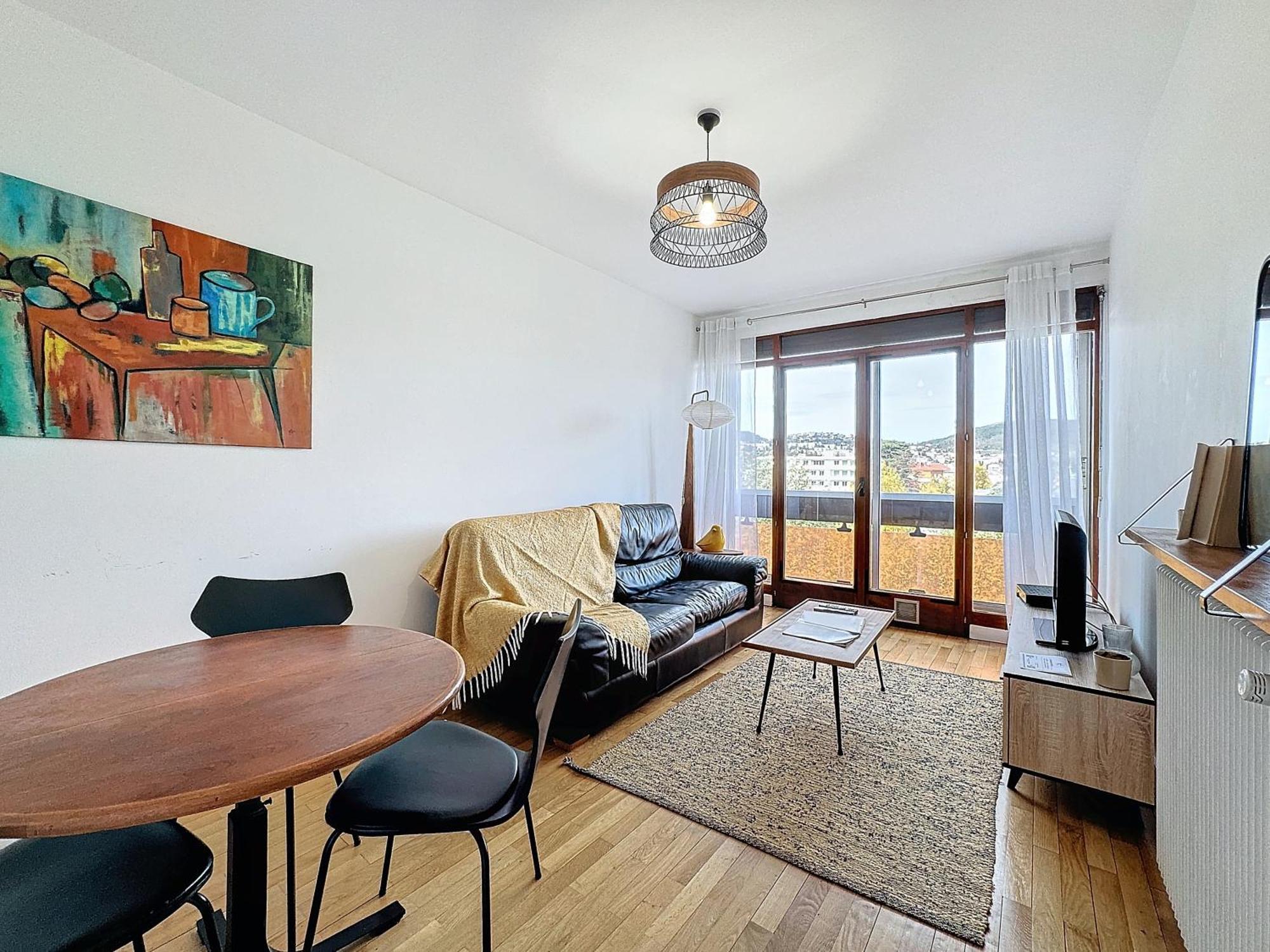 La Lassolas - Charmant T2 Avec Balcon Et Garage Chamalieres Bagian luar foto